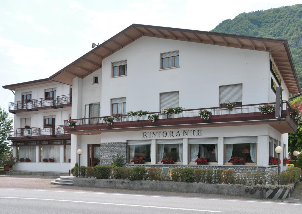 Albergo Ristorante Cima I Pra' Понте-нелле-Альпи Экстерьер фото