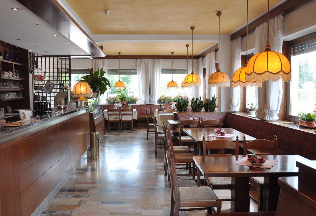 Albergo Ristorante Cima I Pra' Понте-нелле-Альпи Экстерьер фото
